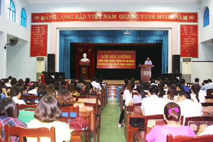 Trường CĐ Kinh tế-Tài chính Thái Nguyên đăng cai tổ chức lớp bồi dưỡng kiến thức quốc phòng và an ninh cho cán bộ, Đảng viên thuộc đối tượng 4 năm 2017.